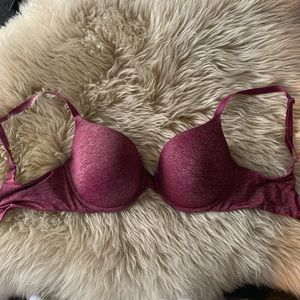 NWOT Victoria’s Secret uplift semi demi bra